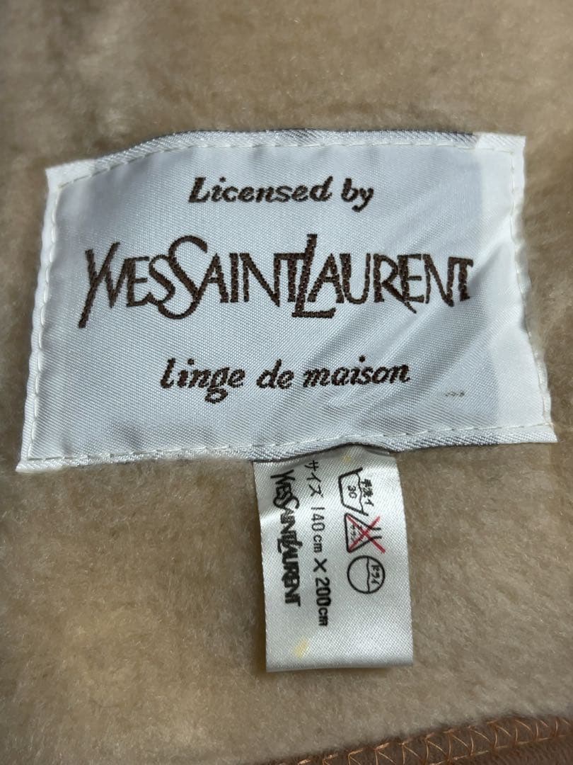 イブサンローラン リバーシブル 毛布