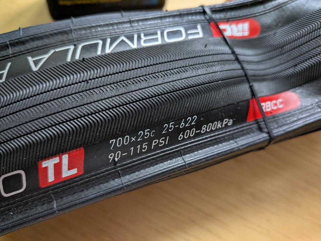 美品 IRC Formula Pro RBCC 25c TL 2本セット タイヤ