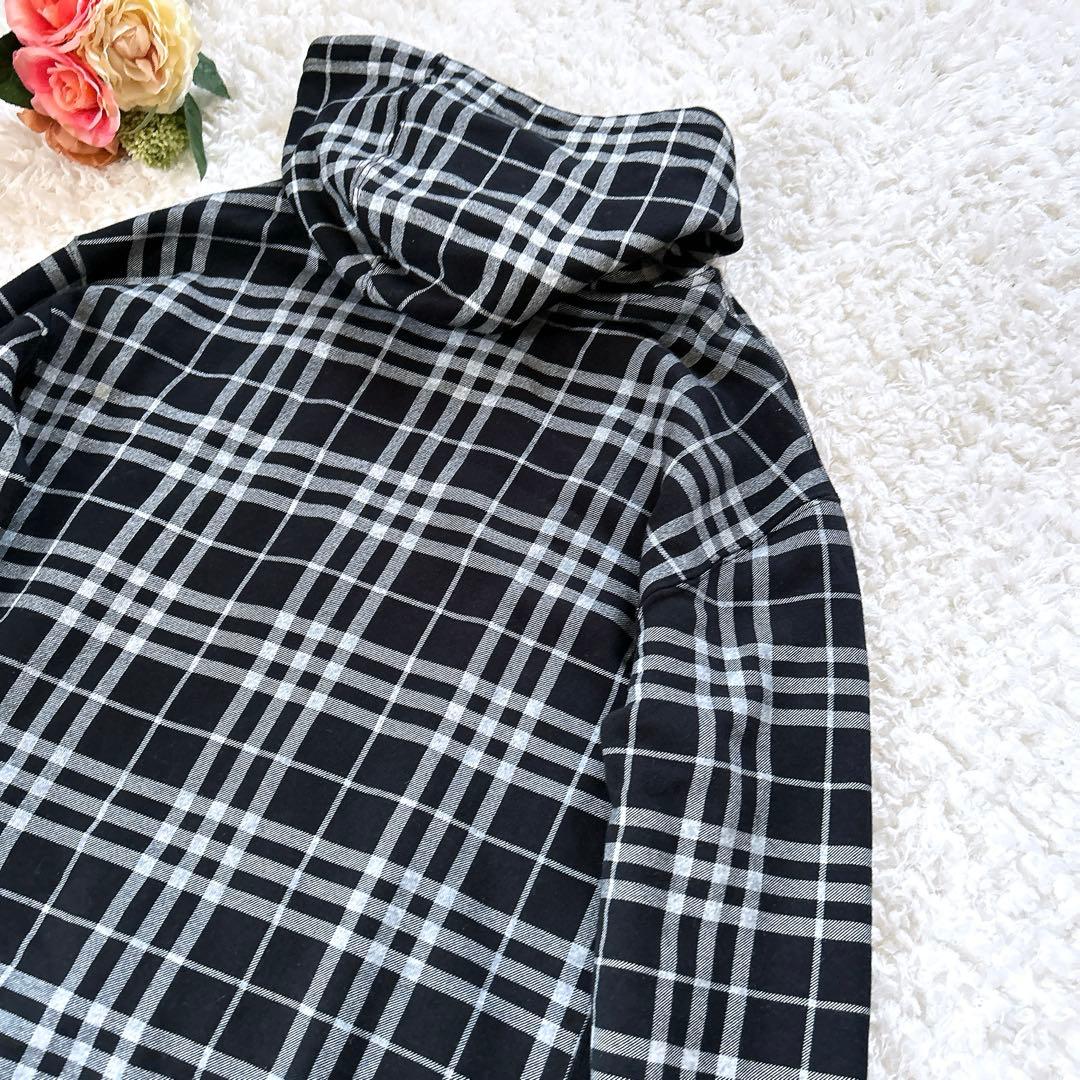 美品 バーバリーブルーレーベル パーカー ノバチェック ホース刺繍 ネイビー M