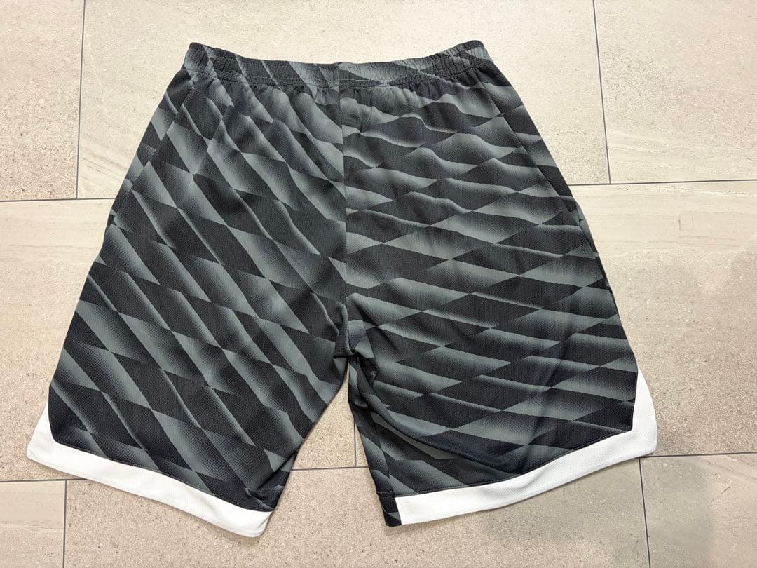 最終値下げ！MIZUNOバドミントンハーフパンツ