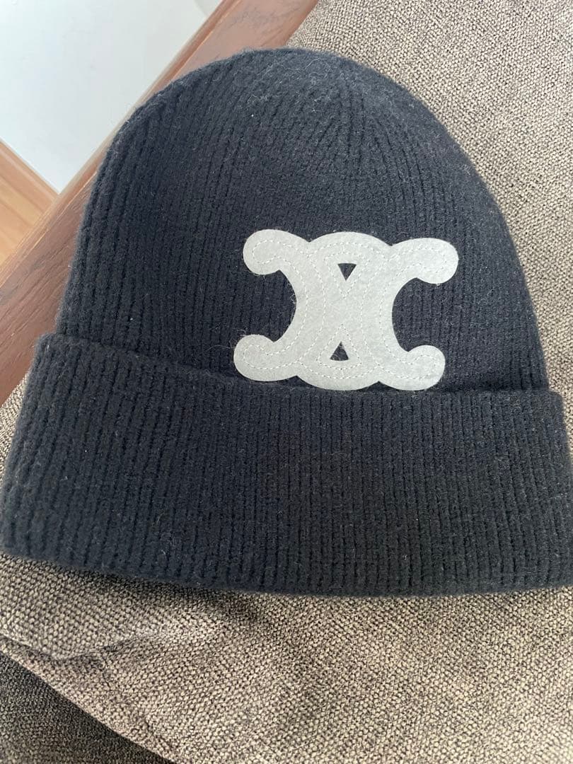 セリーヌ　トリオンフ　ニット帽　ビーニー