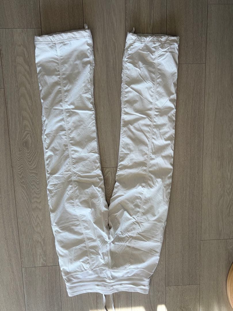 最終お値下げルルレモンサイズ4スタジオパンツ