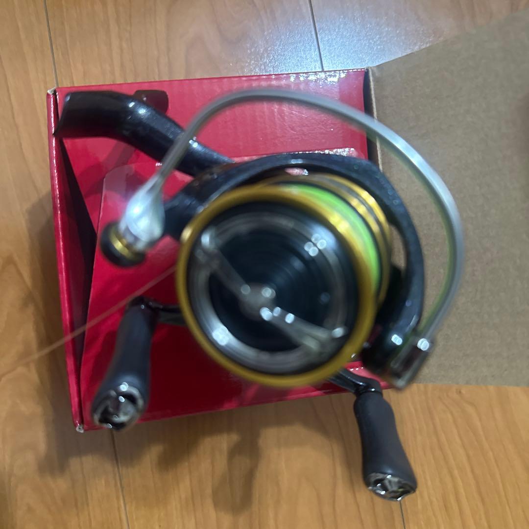 【値下げ中】スピニングリール　レガリス3000scdh