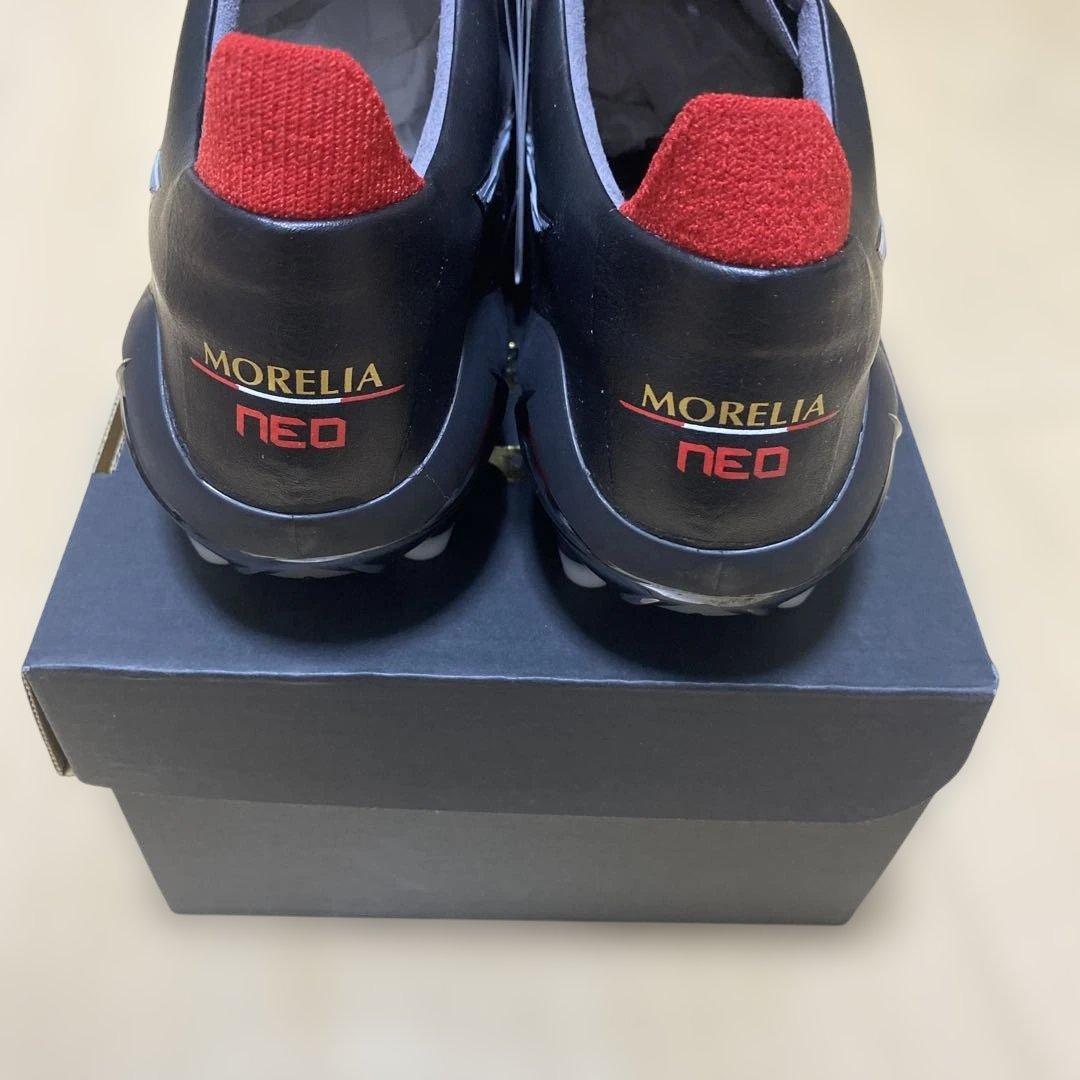 新品・送料無料 ミズノ サッカースパイク モレリアネオ4JAPAN 黒白27.0