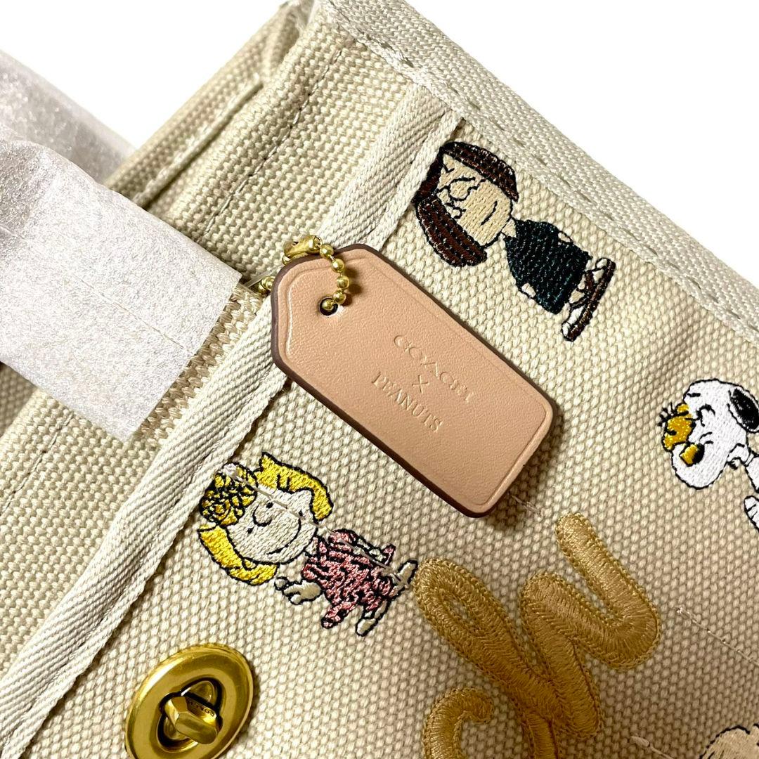 COACH コーチ カーゴトート26 スヌーピー　CBH43 ベージュ