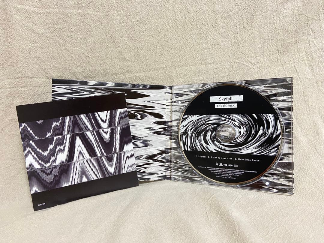 ONE OK ROCK Skyfall 会場限定盤