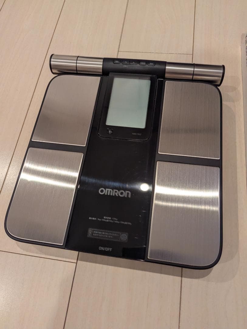 【オムロン】体重体組成計・KRD-703T・カラダスキャン・両手両足測定