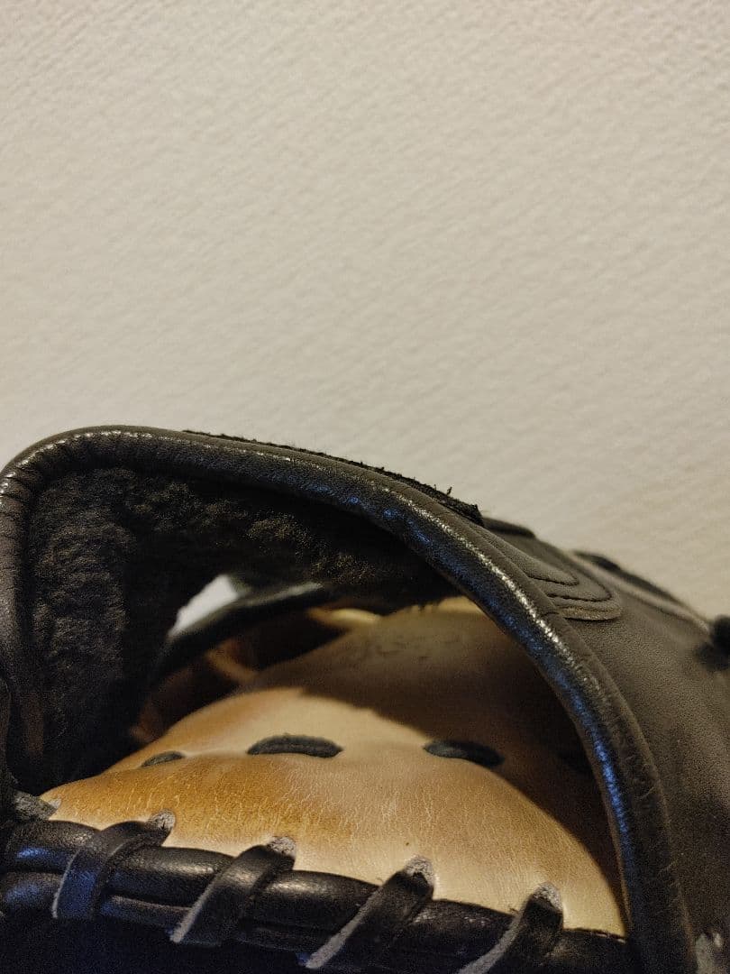 ゼット　プロステイタス　軟式　投手 右投げ　ブラック　指カバー