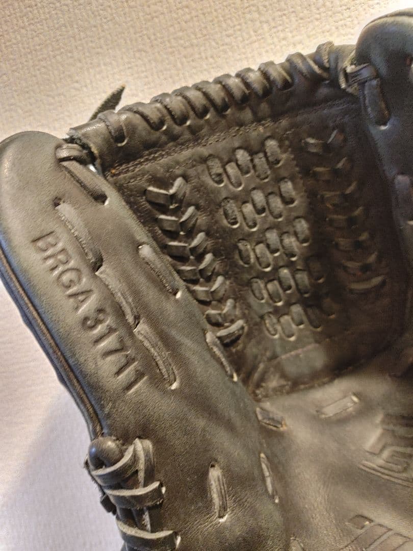 ゼット　プロステイタス　軟式　投手 右投げ　ブラック　指カバー