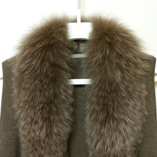 専用です!Theory luxe ファー付きブラウンノースリーブベスト難あり