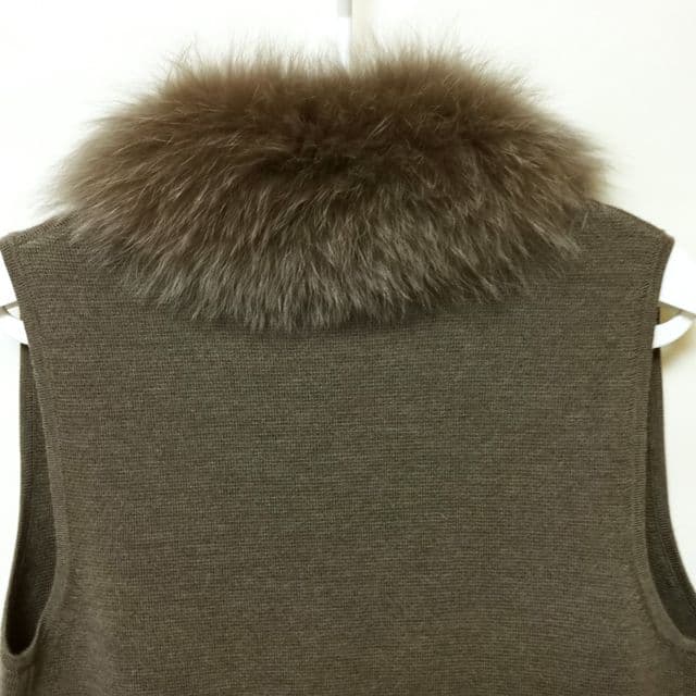 専用です!Theory luxe ファー付きブラウンノースリーブベスト難あり