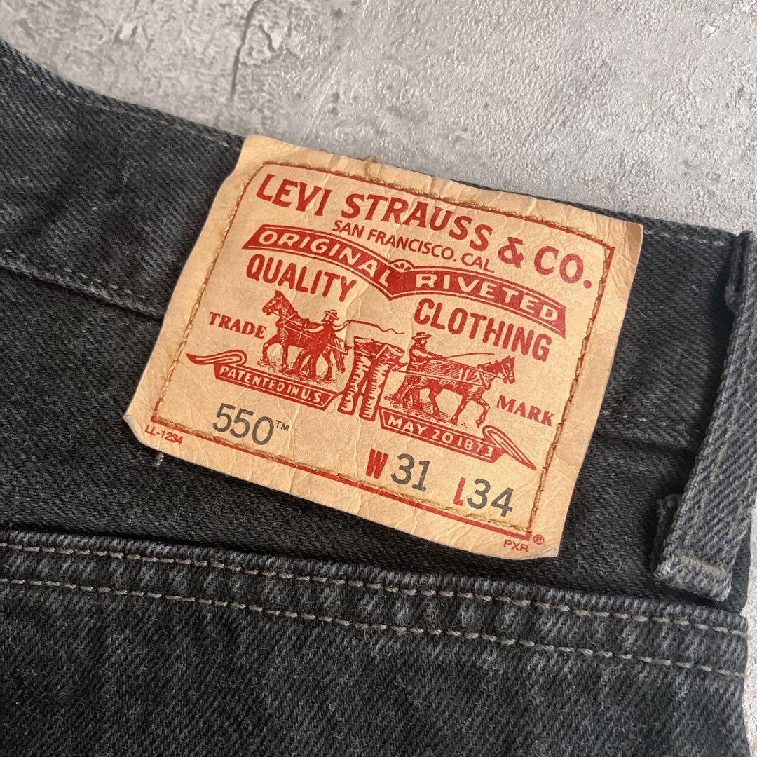 リーバイス　ブラックデニム　550 リラックスフィット　黒　31×34