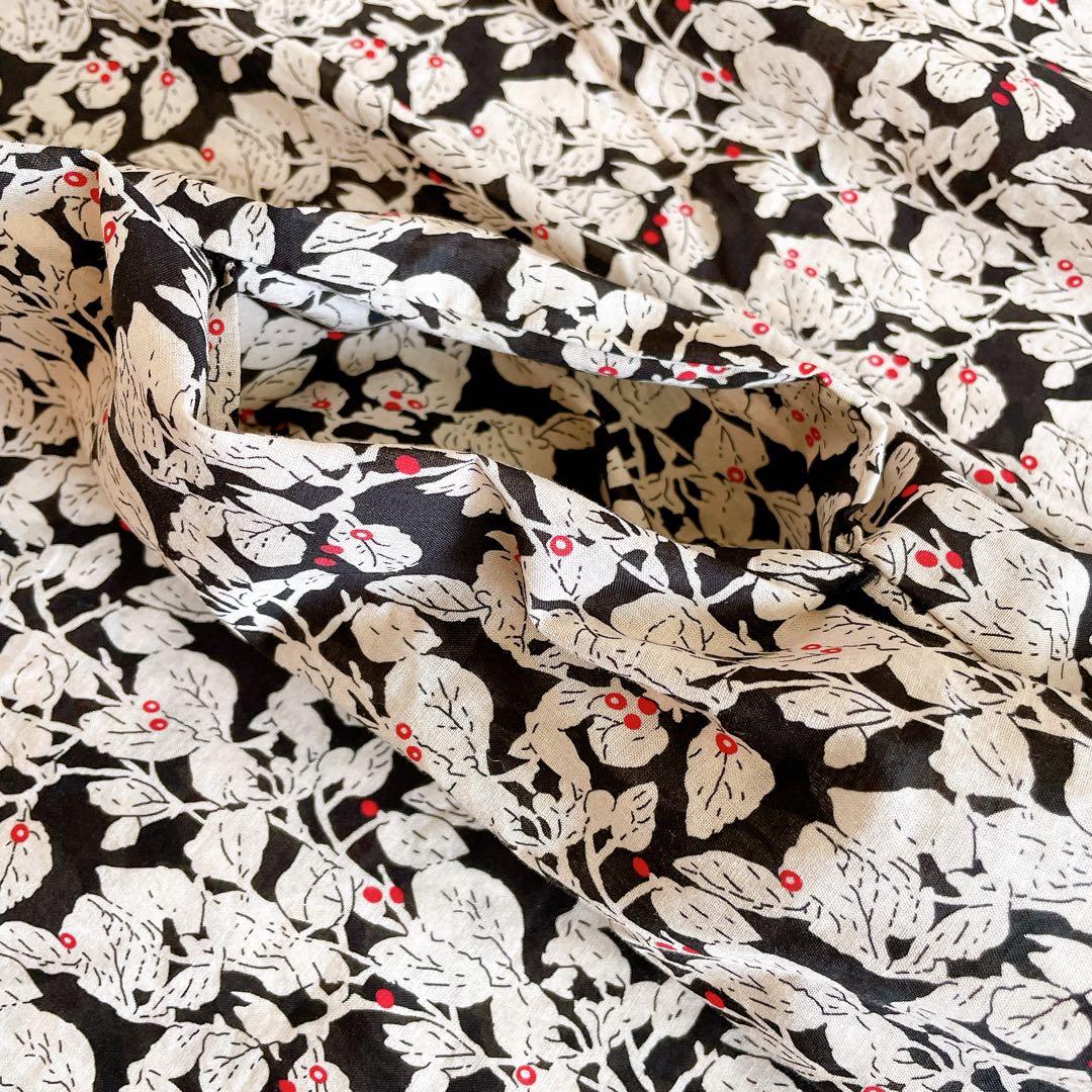 未使用品 完売 ポンデシャロン リーフプリントロングワンピース フリー