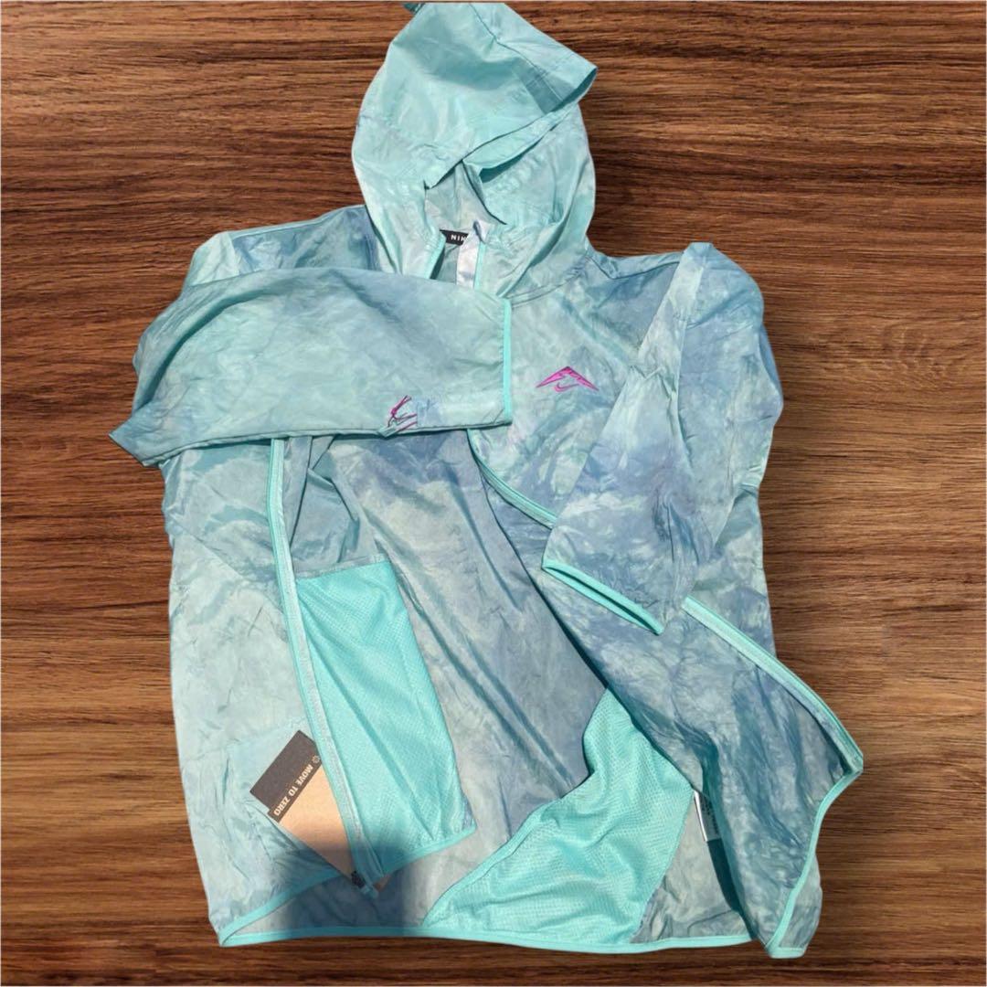 Sサイズ新品　ナイキ トレイル REPEL フーディナイロン　ジャケット　ブルー