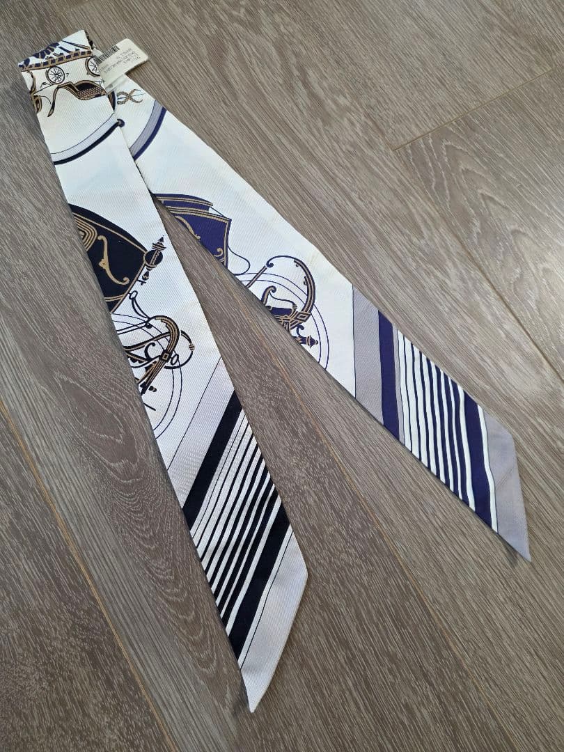 新品HERMESエルメス　ツイリーエクスリブリスシルクリボンスカーフ馬車柄値下げ