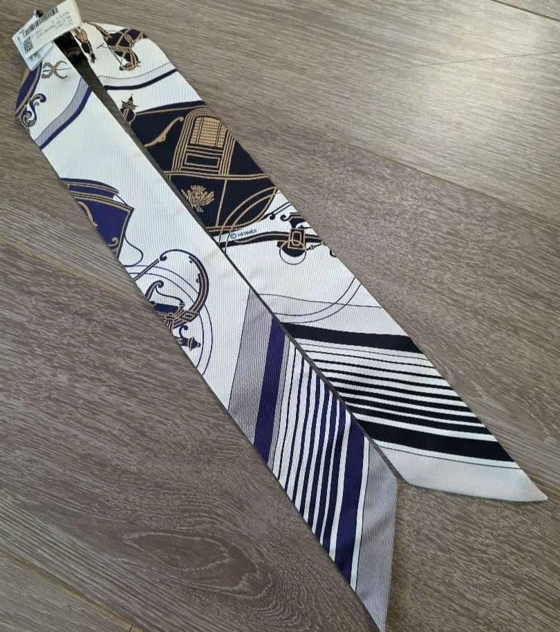 新品HERMESエルメス　ツイリーエクスリブリスシルクリボンスカーフ馬車柄値下げ