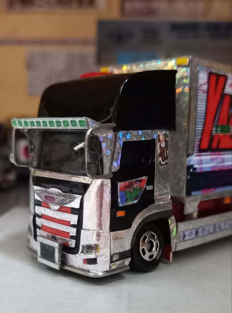 本日夜まで気まぐれ特価❗デコトラトミカ 17プロフィアスタイル