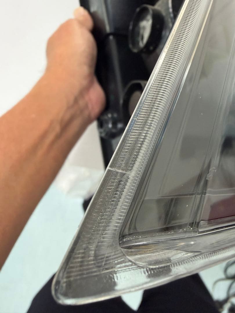 ダイハツ タントカスタム 純正テールランプ 左（助手席側）LA650S