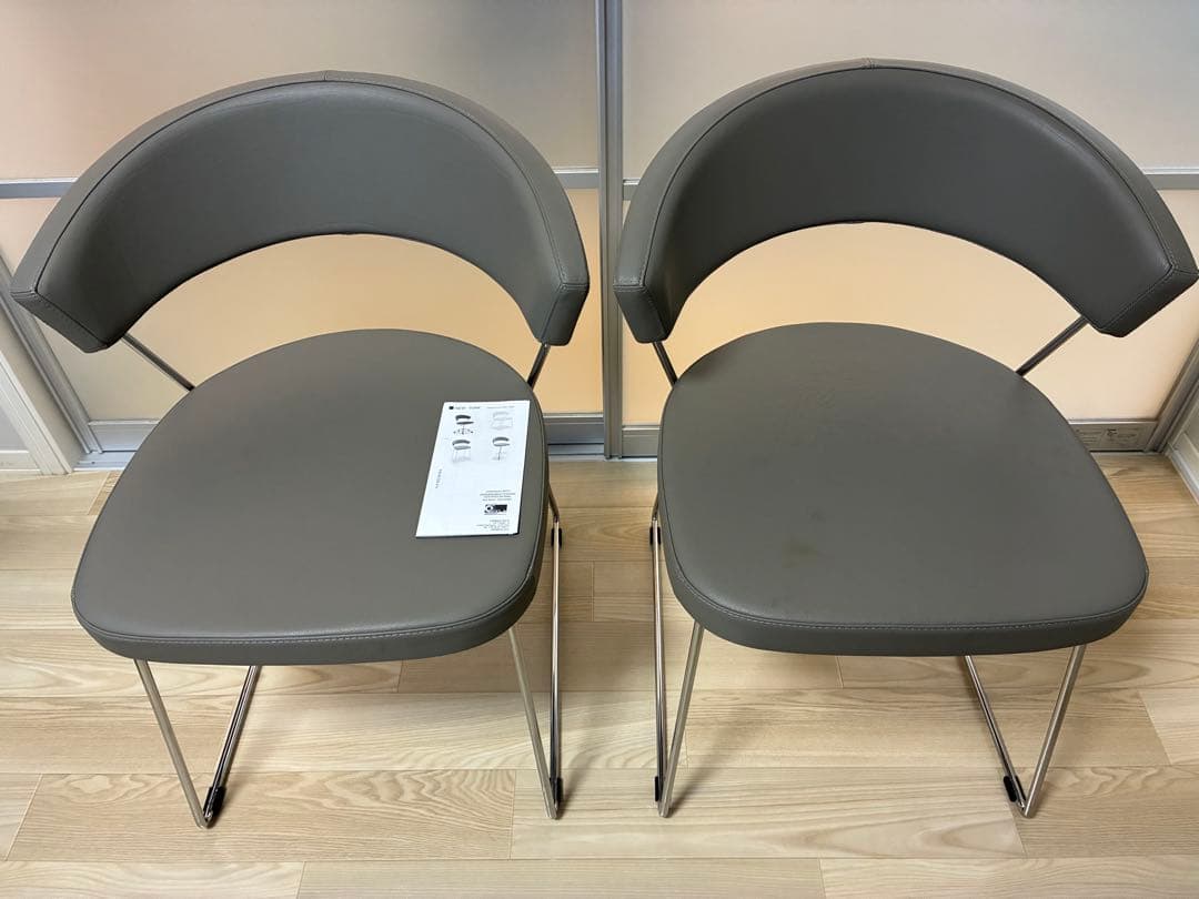 カリガリス　ニューヨーク　ダイニングチェア①