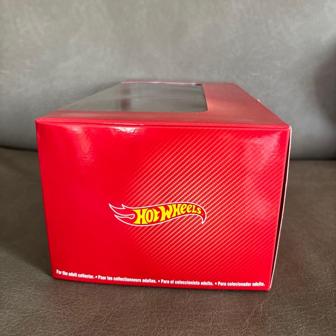 1/18 ラフェラーリ　赤　ホットウィール