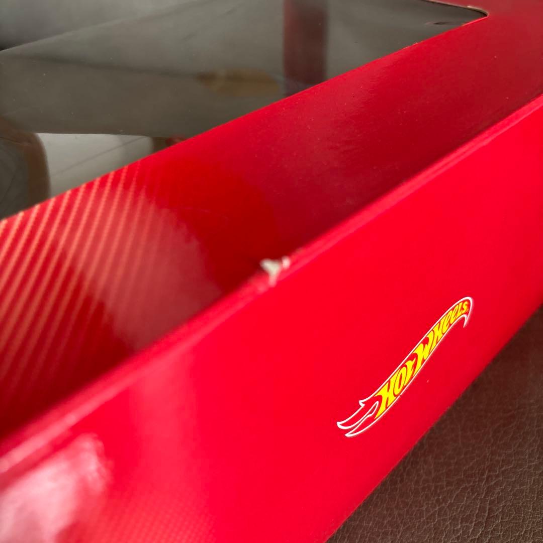 1/18 ラフェラーリ　赤　ホットウィール