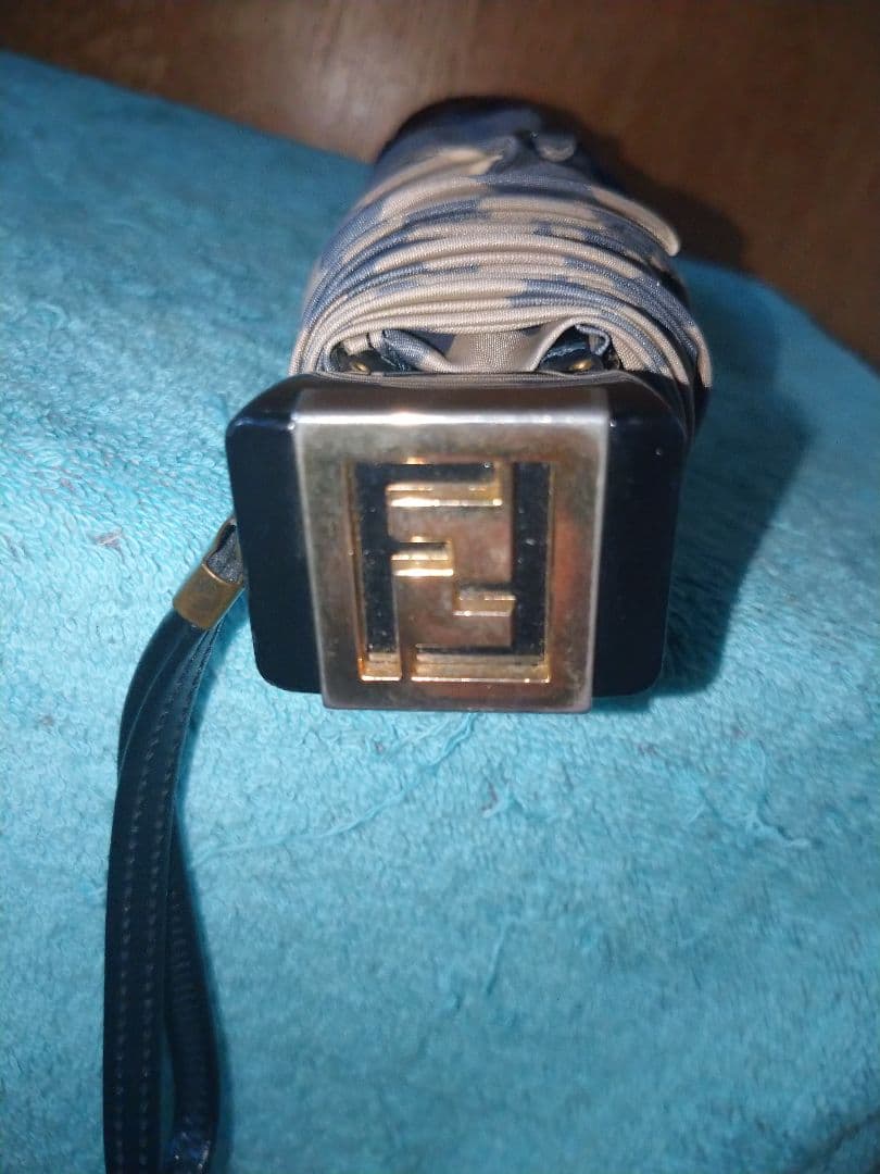 フェンディ　ズッカ柄　折り畳み傘