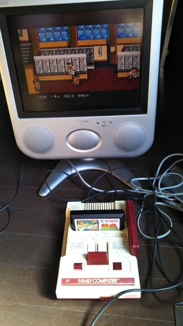 ファミコン本体【動作確認済み】と２２カセット