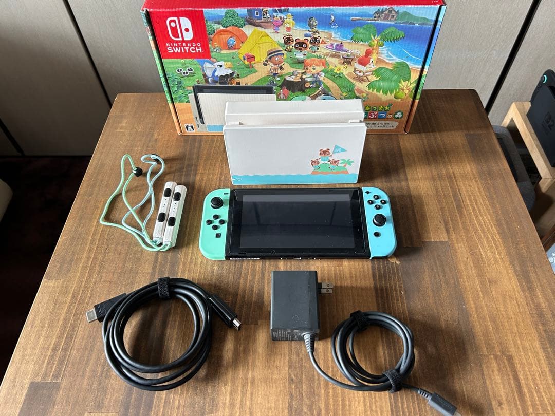 美品　Nintendo Switch あつまれどうぶつの森仕様