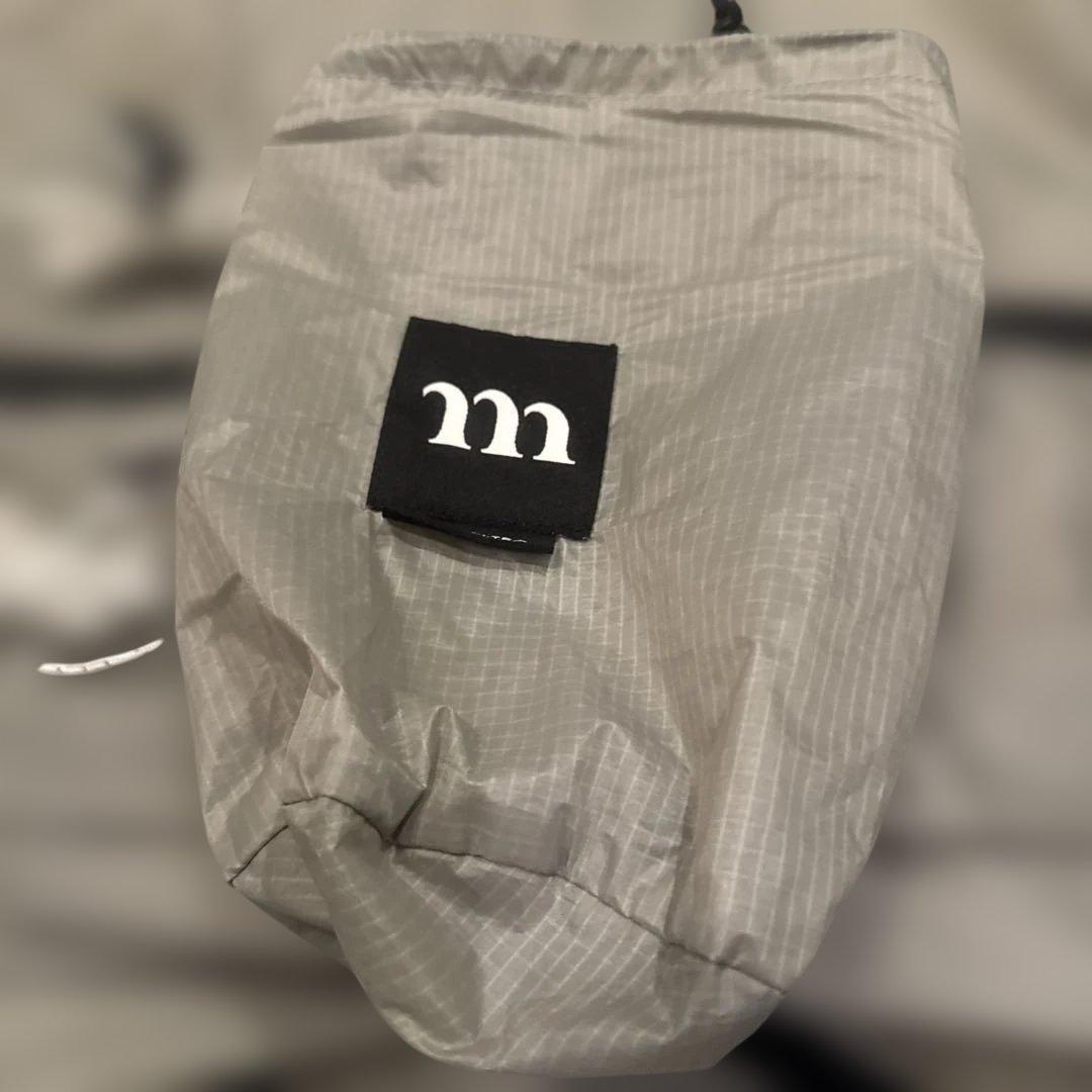 中古　グレーの軽量タープ（ロープ・収納袋付き）