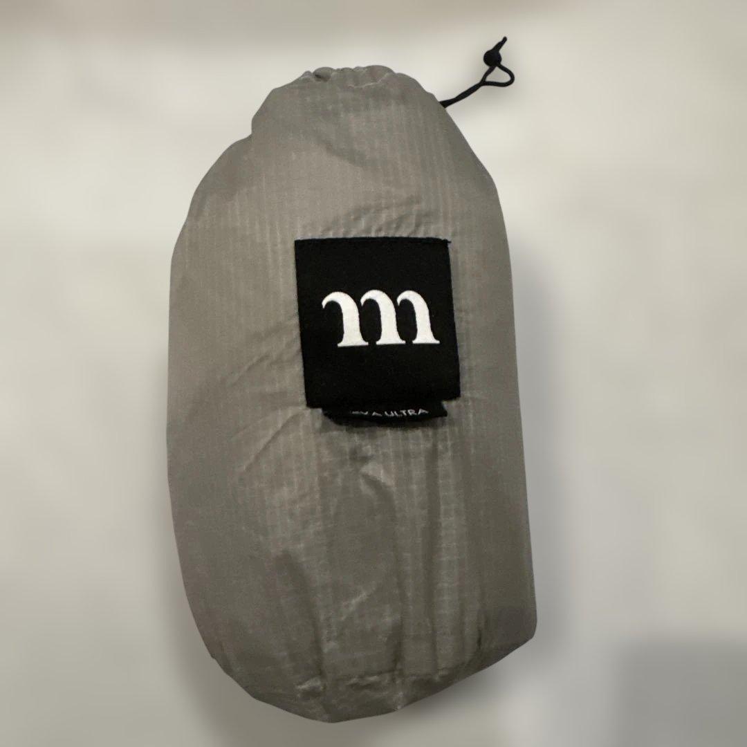 中古　グレーの軽量タープ（ロープ・収納袋付き）