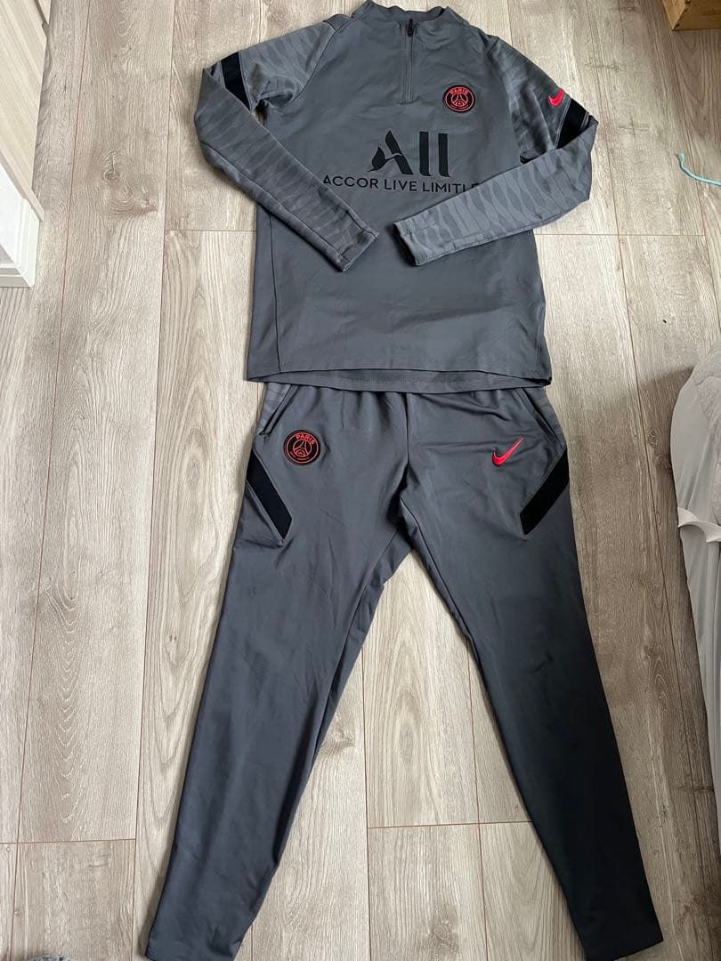完売品‼️パリサンジェルマン トレーニングウェア上下セット Mサイズ 支給モデル