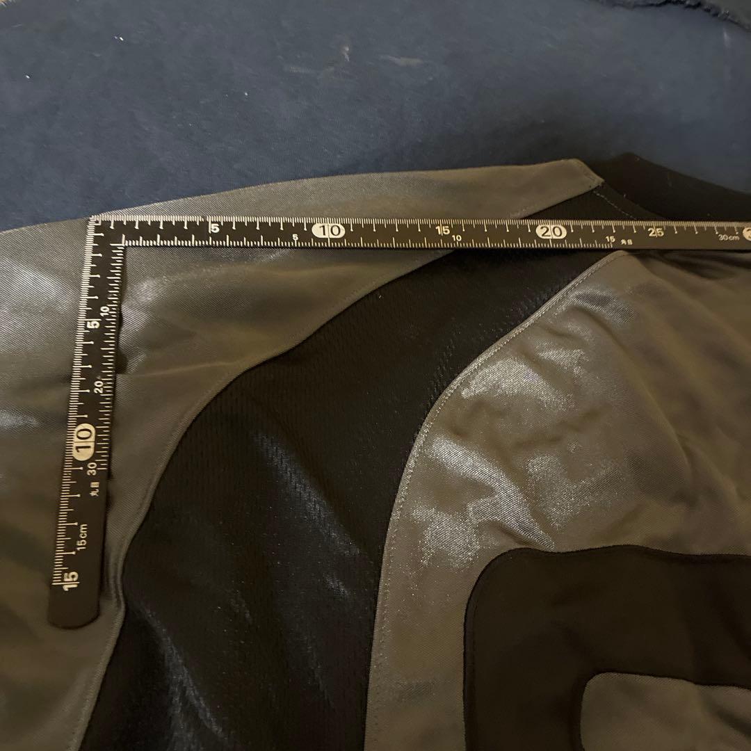 新品Jordan 84番号付きグレーシャツ