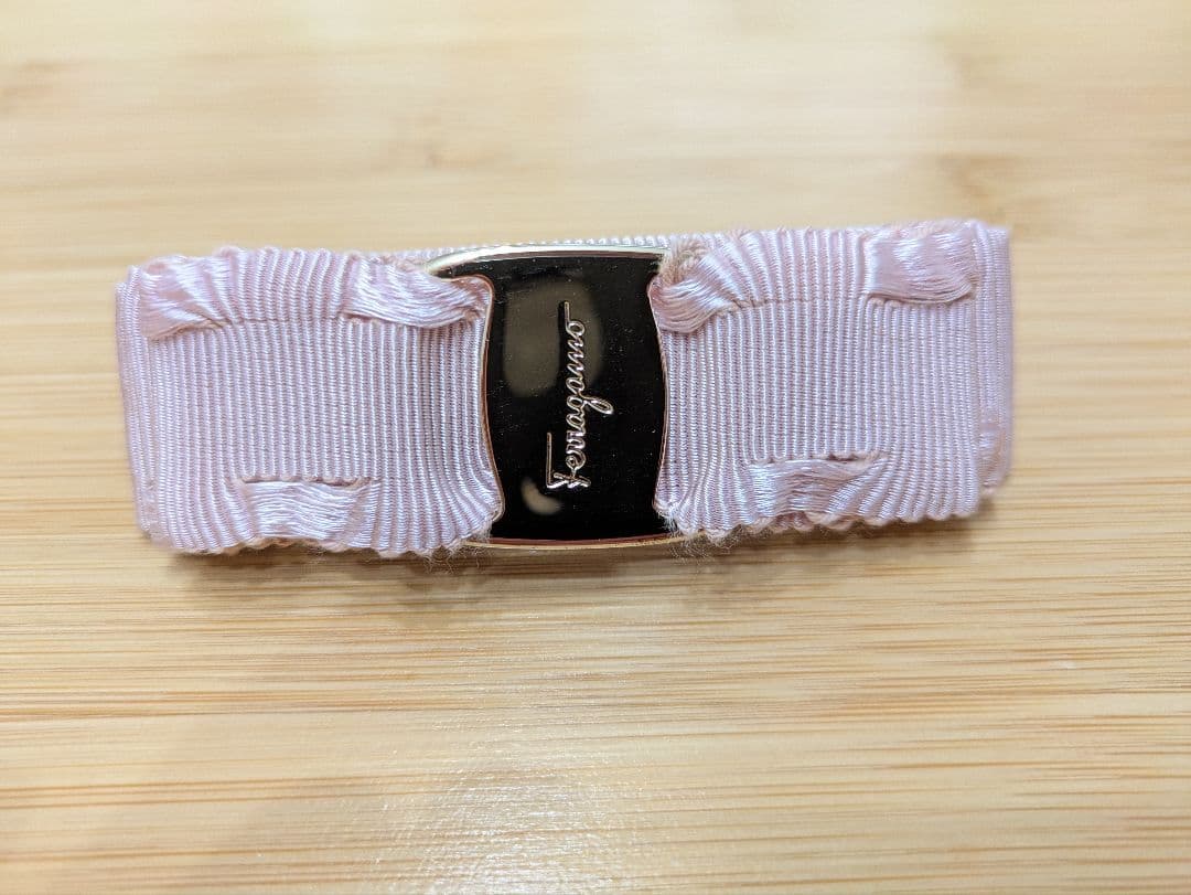 Salvatore Ferragamo リボンバレッタ