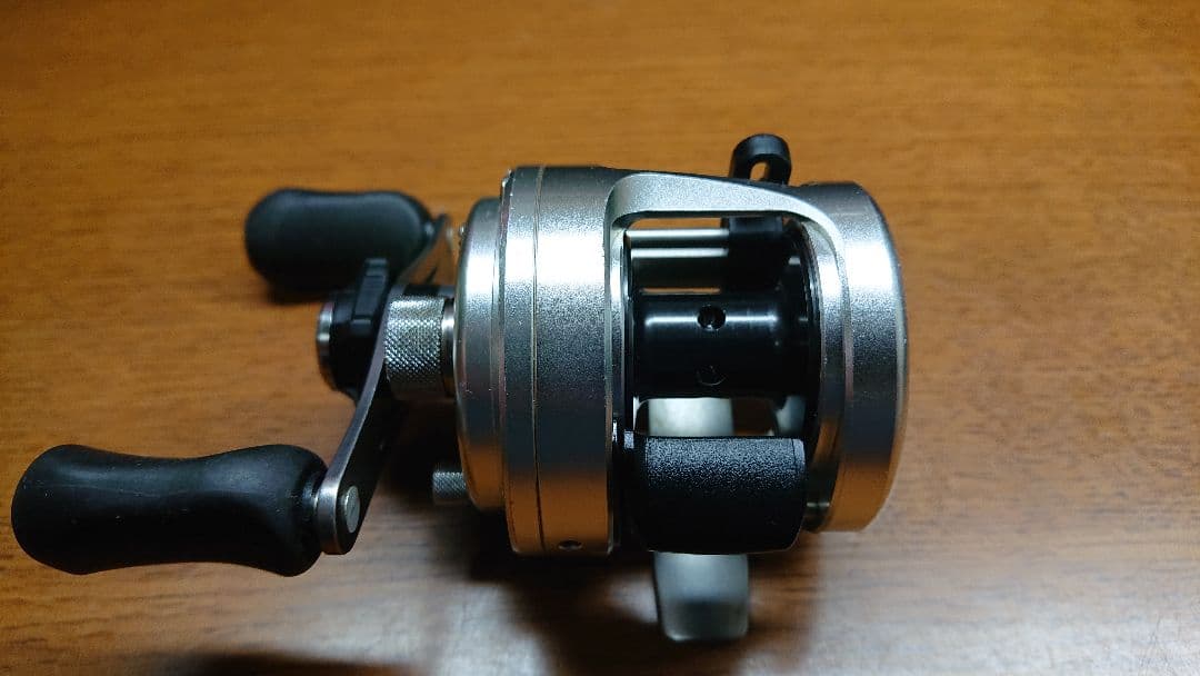 シマノ 12カルカッタ101 左巻き