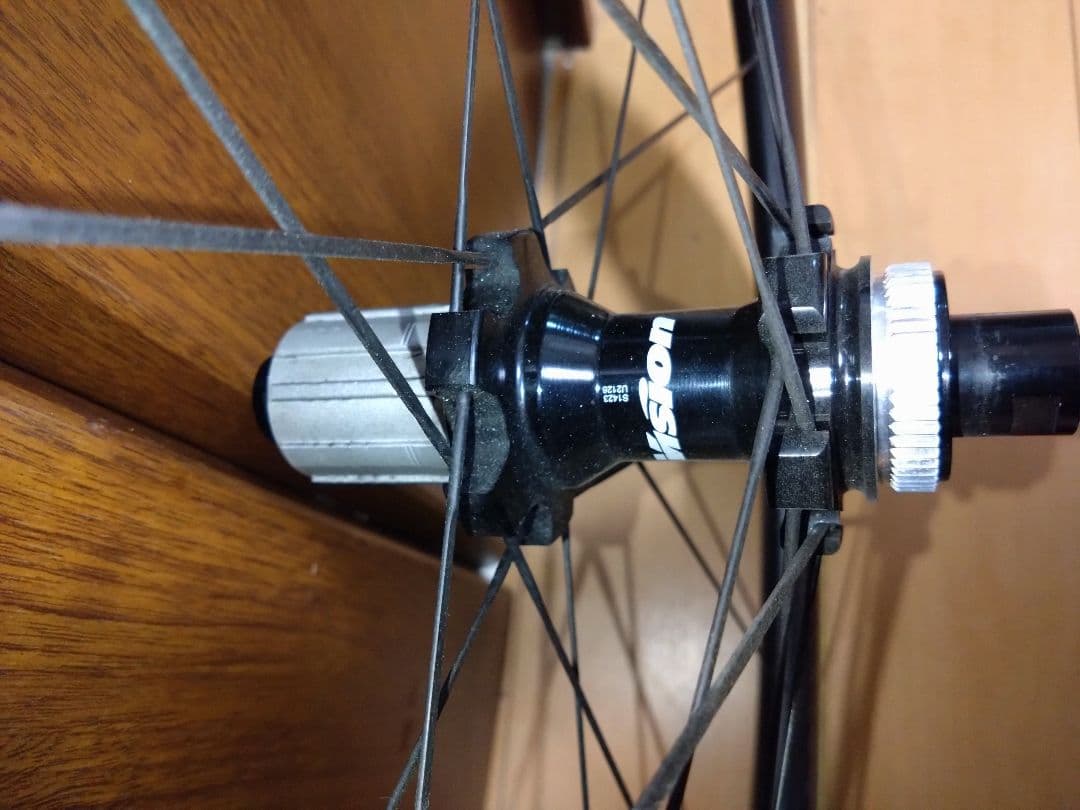 こうたろうVELOMANN カーボンホイール　チューブ・タイヤ付き・送料込