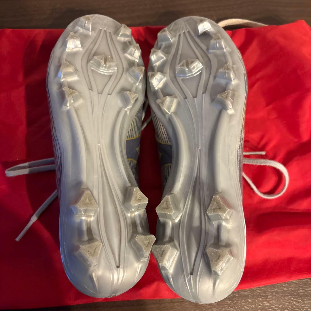美品　mizuno アルファ2 プロ　24.5cm サッカースパイク　シルバー