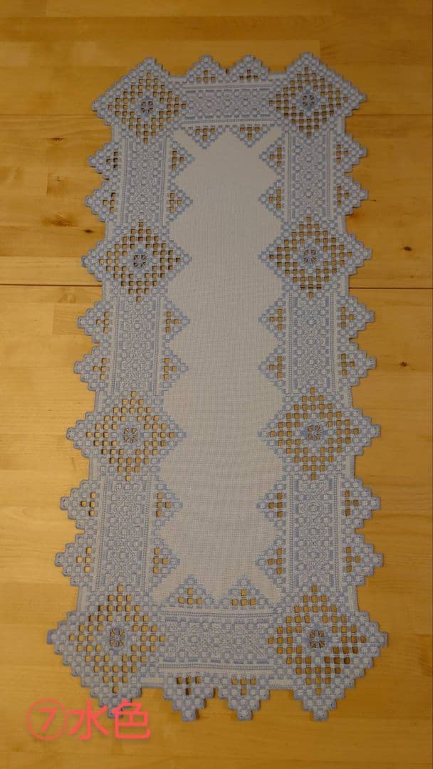 ★20％OFF★ハーダンガー刺繍（ハンドメイド）テーブルクロス 40x86cm