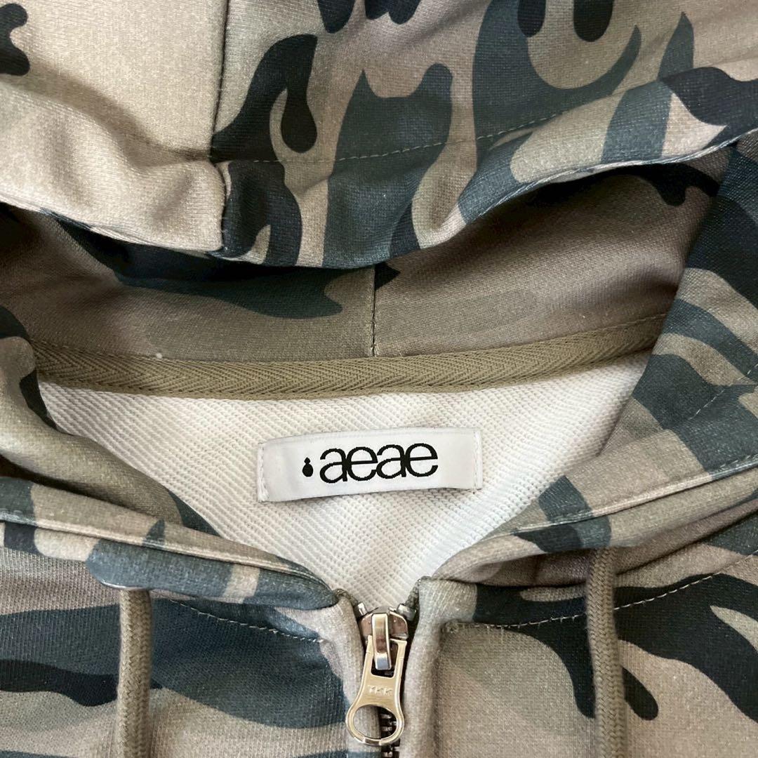aaae 迷彩柄 クロップドパーカー