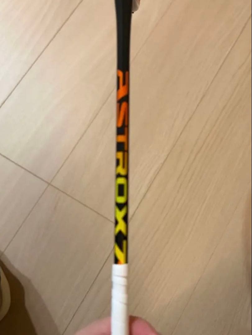 【廃盤】ASTROX YONEXバドミントンラケット 3本セット ガット付き