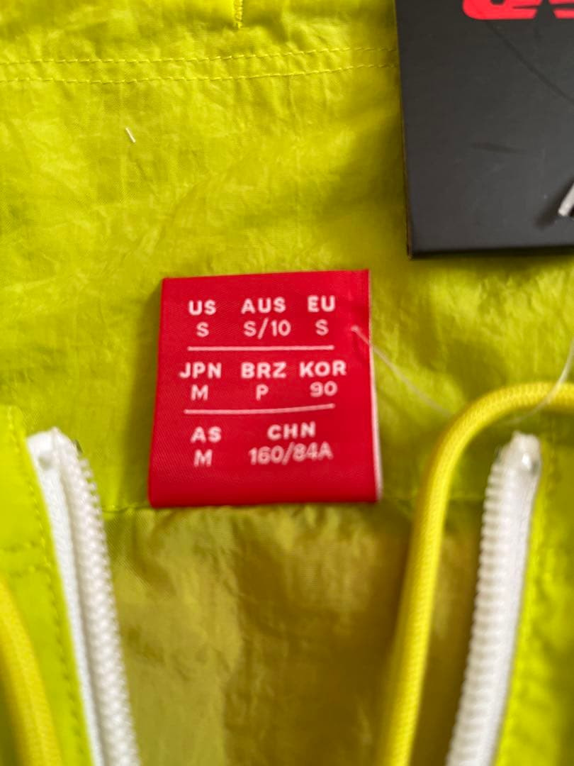 new balance ウィンドブレーカー