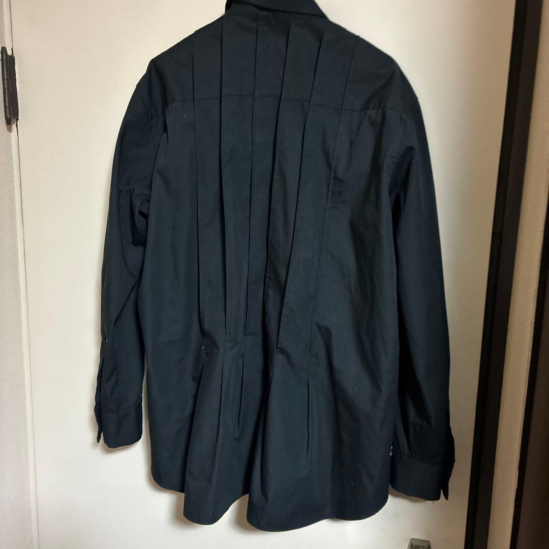 sacai2024黒 プリーツ付き 長袖シャツ