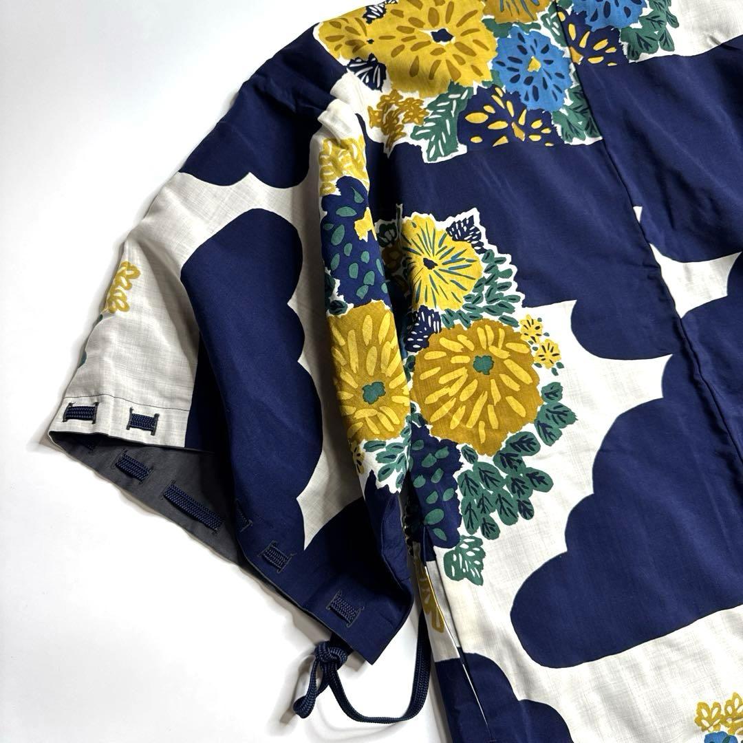 美品　SOU・SOUソウソウ　モスリン宮中袖　袷　濃灰✕花衣　羽織り　男女兼用