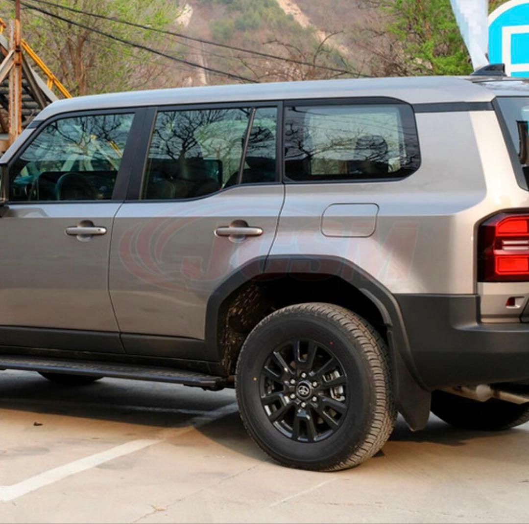 トヨタ ランクル250用 ブラック泥よけ 4枚セット