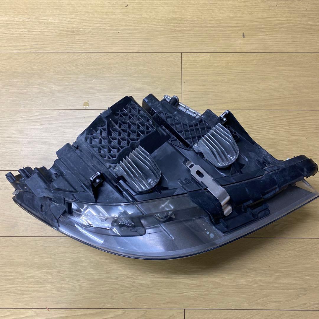  純正キセノンヘッドライト