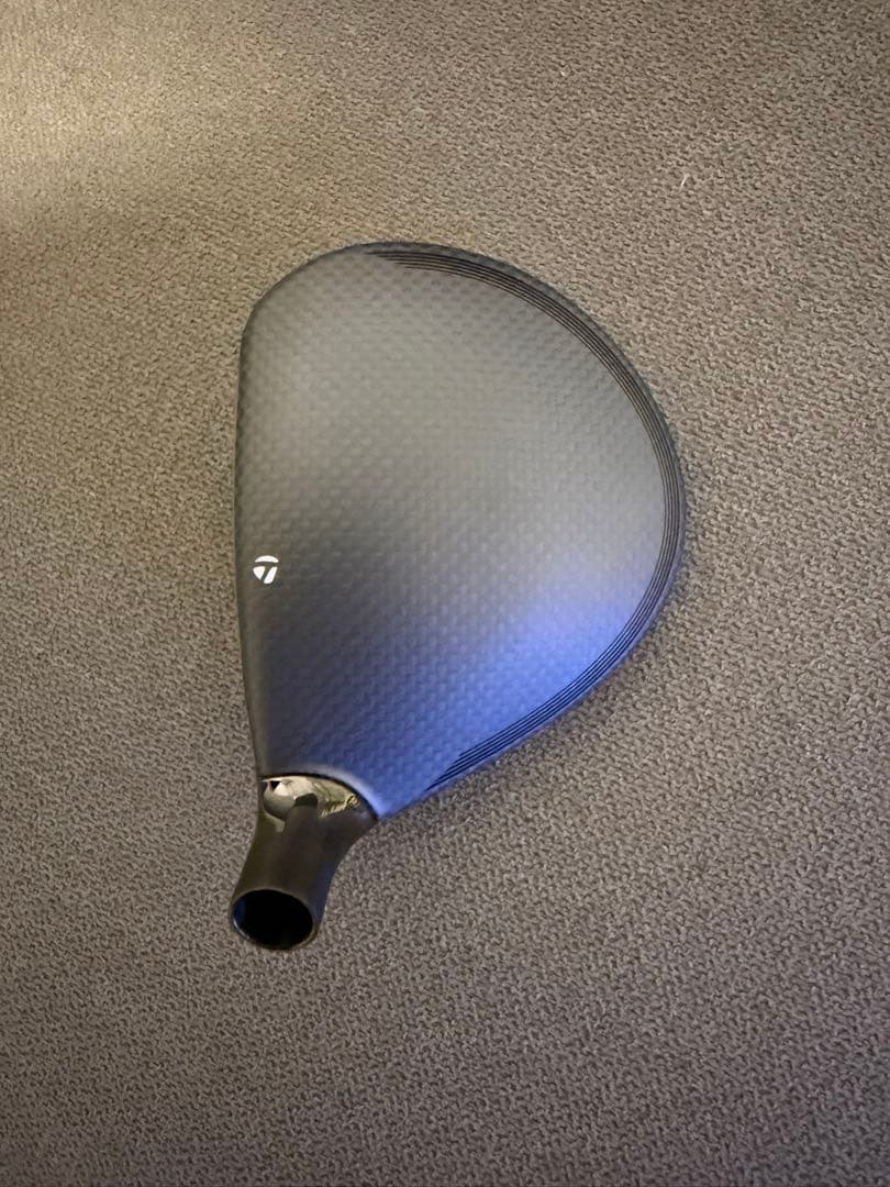 極美品　ほぼ新品テーラーメイドQI35ウッド５番　ヘッドのみ