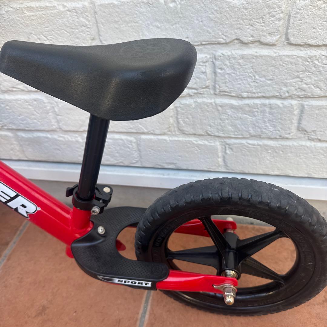 【美品】 STRIDER ストライダー スポーツモデル バランスバイク レッド
