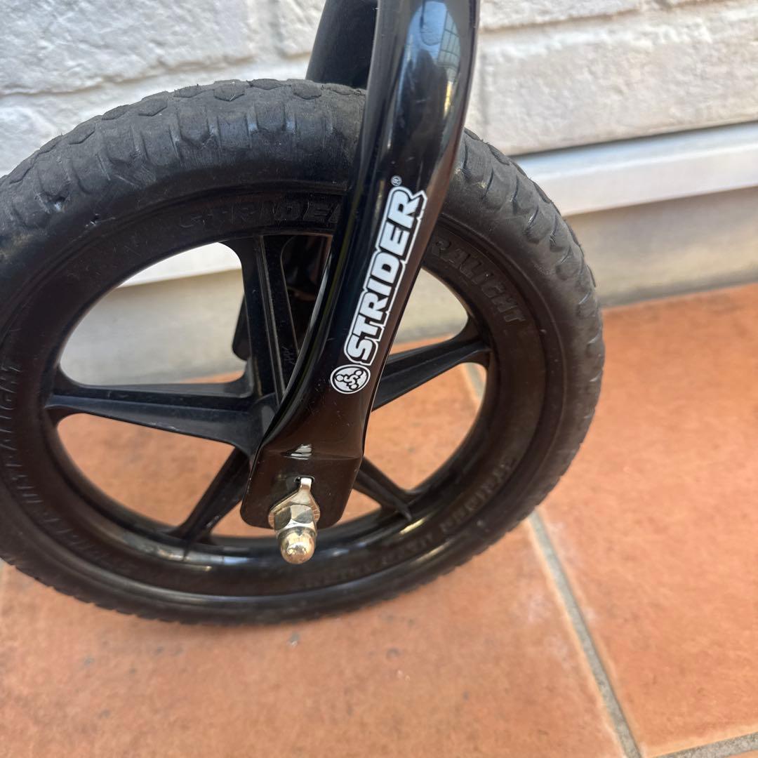 【美品】 STRIDER ストライダー スポーツモデル バランスバイク レッド