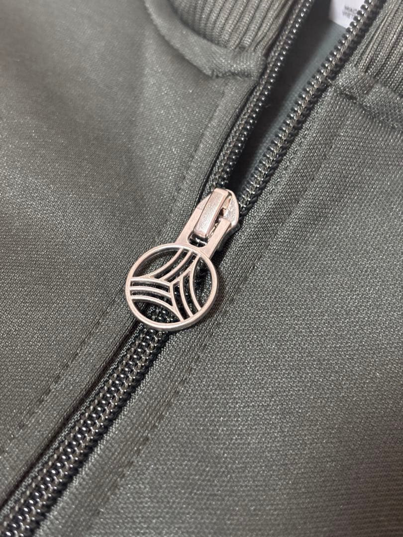 【新品】adidas トラックジャケット