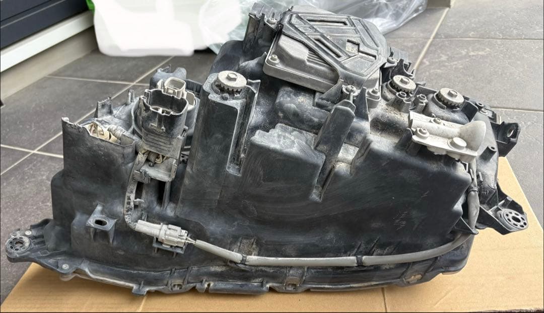 【リフレクター×】日野プロフィア（大型）ヘッドライト【運転席側のみ】