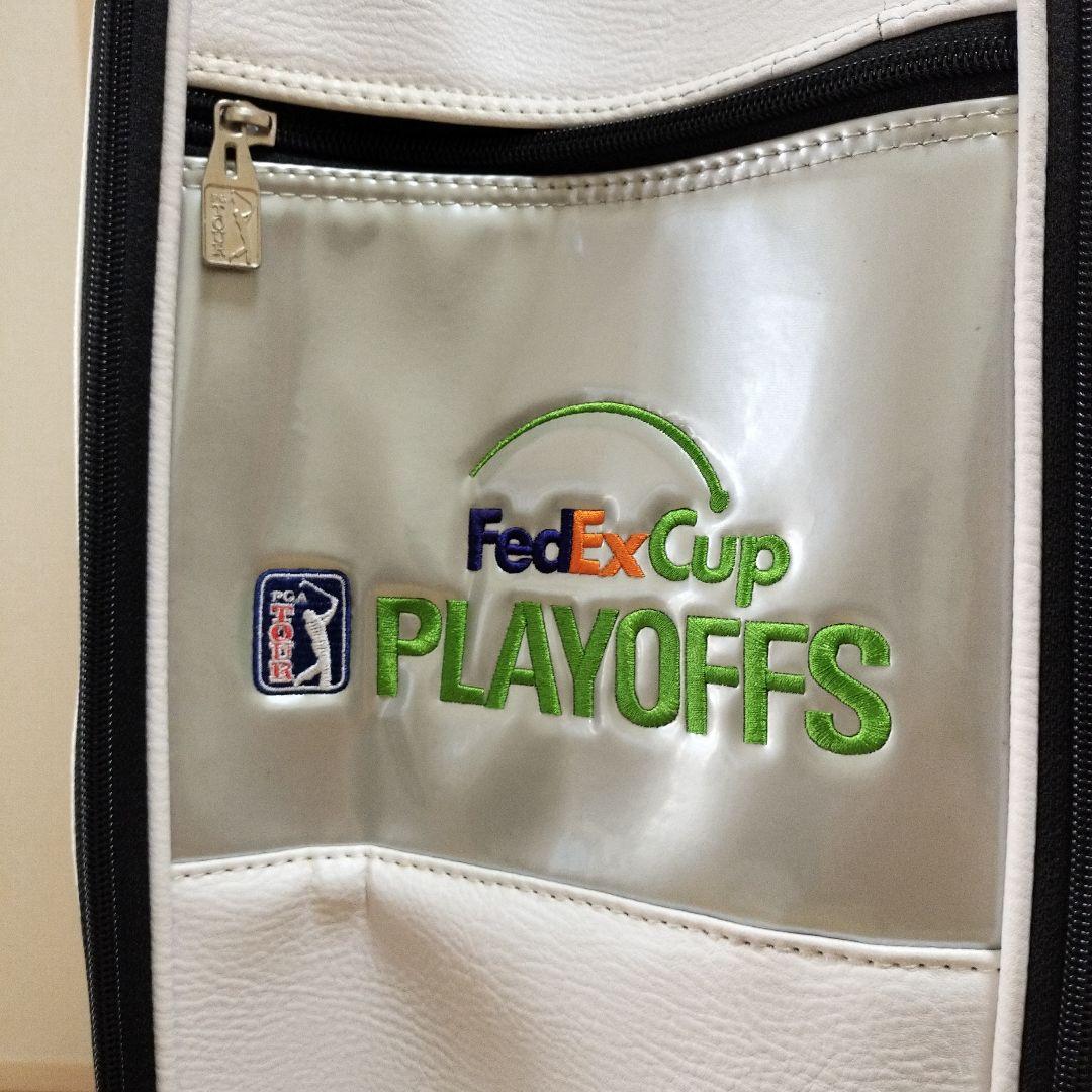 TaylorMade SIM2 ドライバー、ユーティリティ& アイアン小物セット